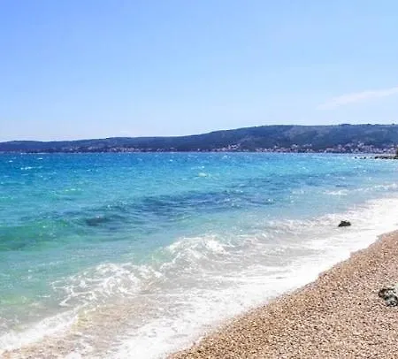 Rosani Oya * Kaštela