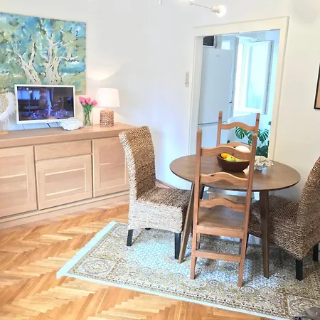 Rosani Oya Apartment Kastela